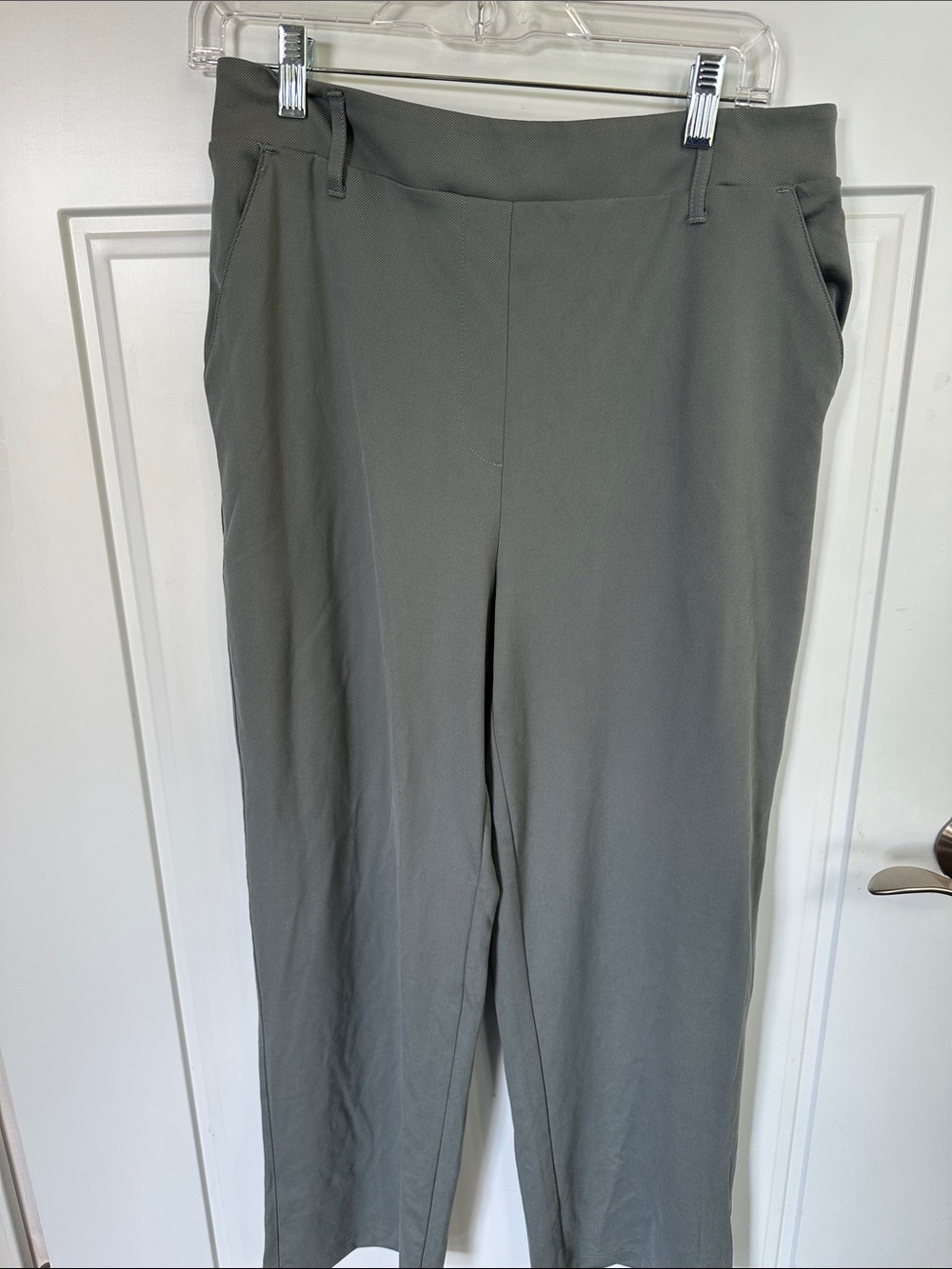 NWOT 32 Degree Cool Classic Women’s Straight-Leg Pants Gray Green